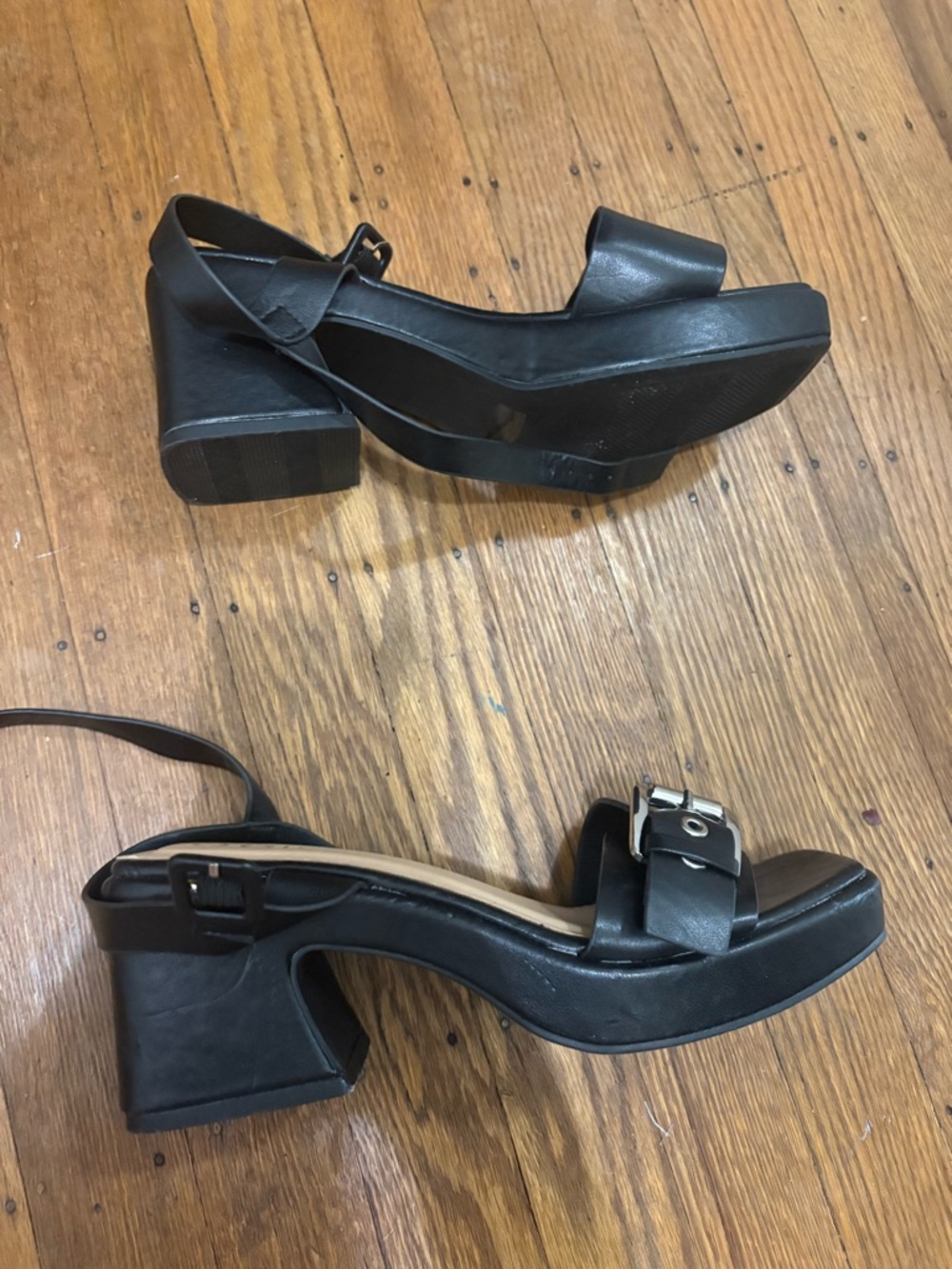 Foxblood chunky black sandals - Picture 2 of 5